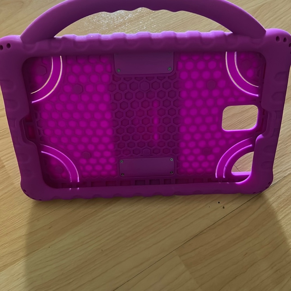 Tablet holder with handle by Onn